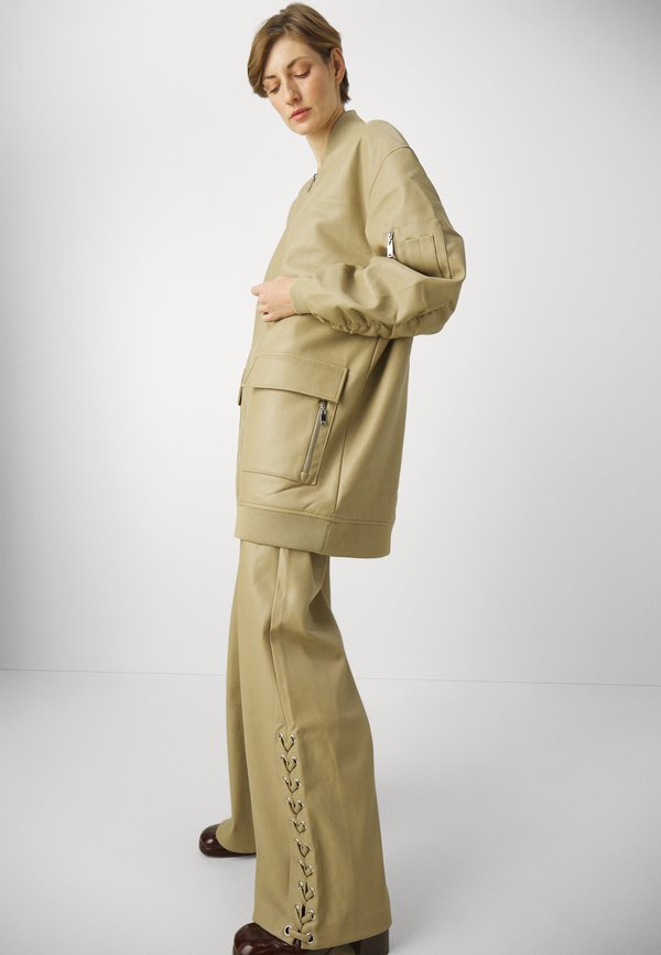 EDITION HERO SOFT - Trousers - tree house2