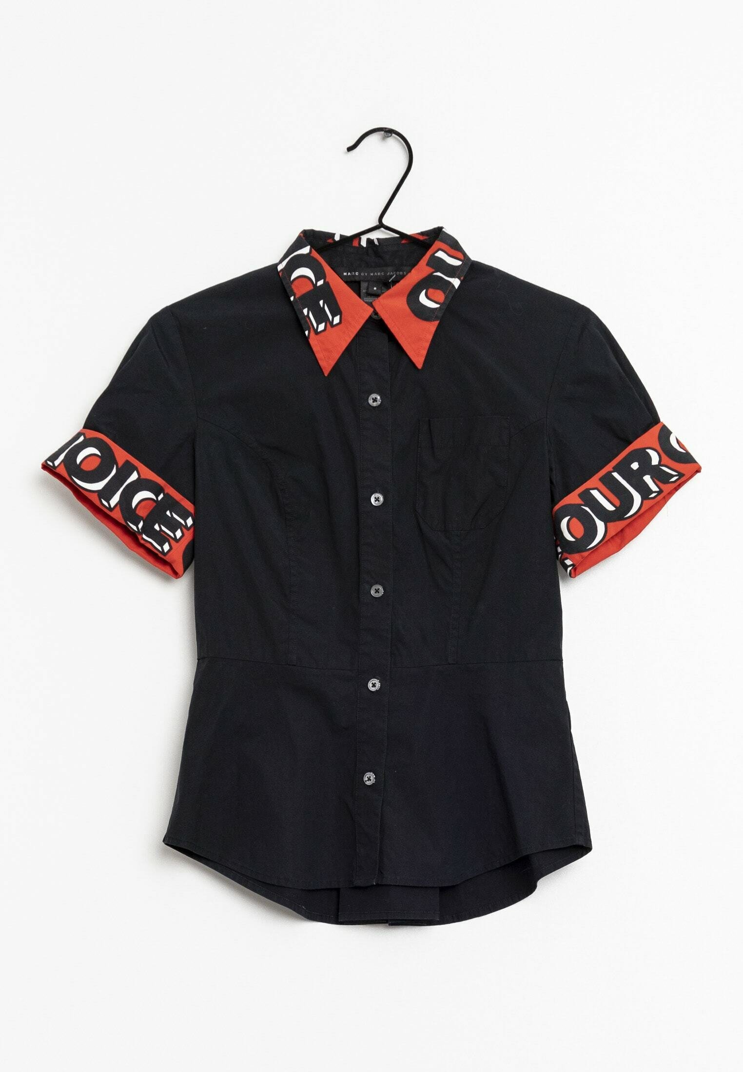 body fit undershirt