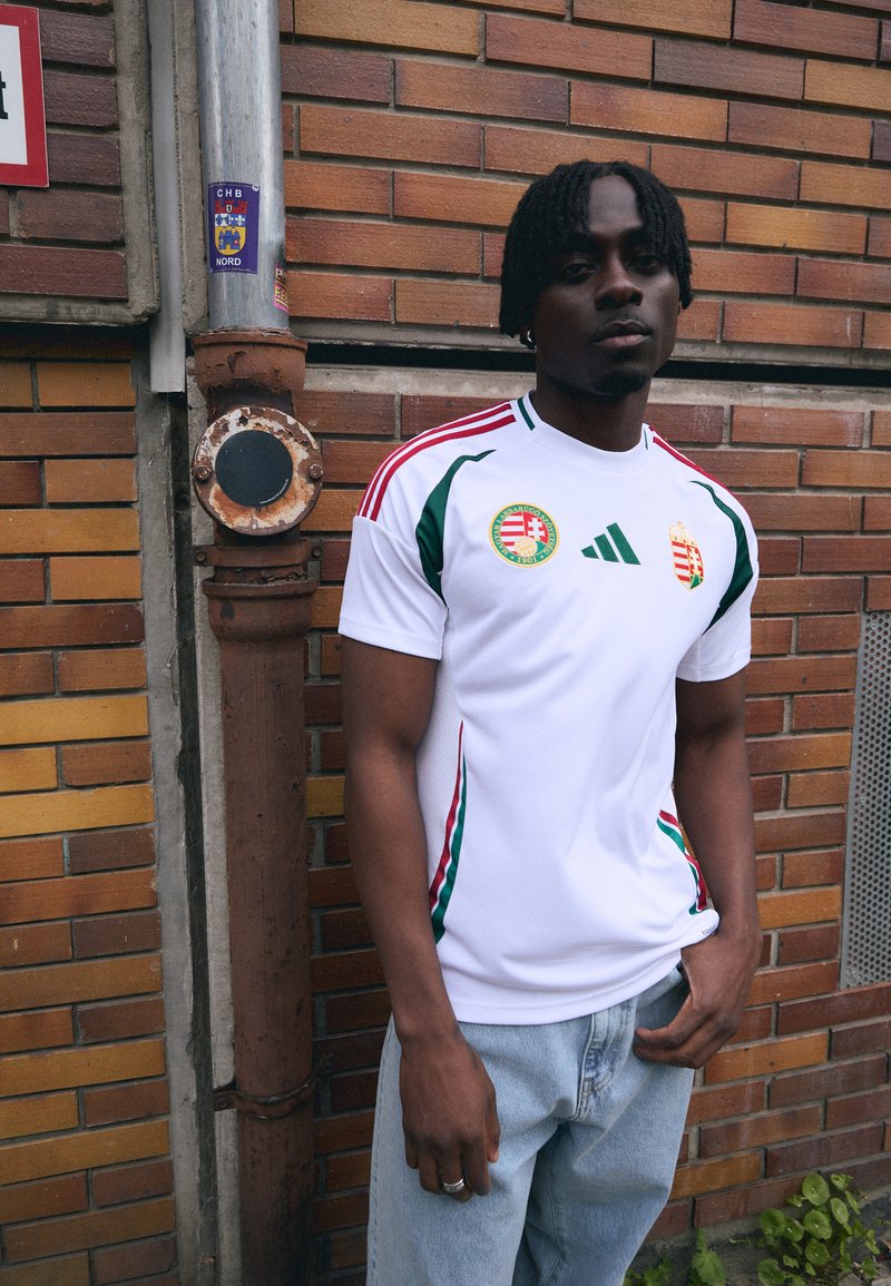 adidas Performance ADIDAS PERFORMANCE HUNGARY 24 HOME JERSEY - Nationalmannschaft - white