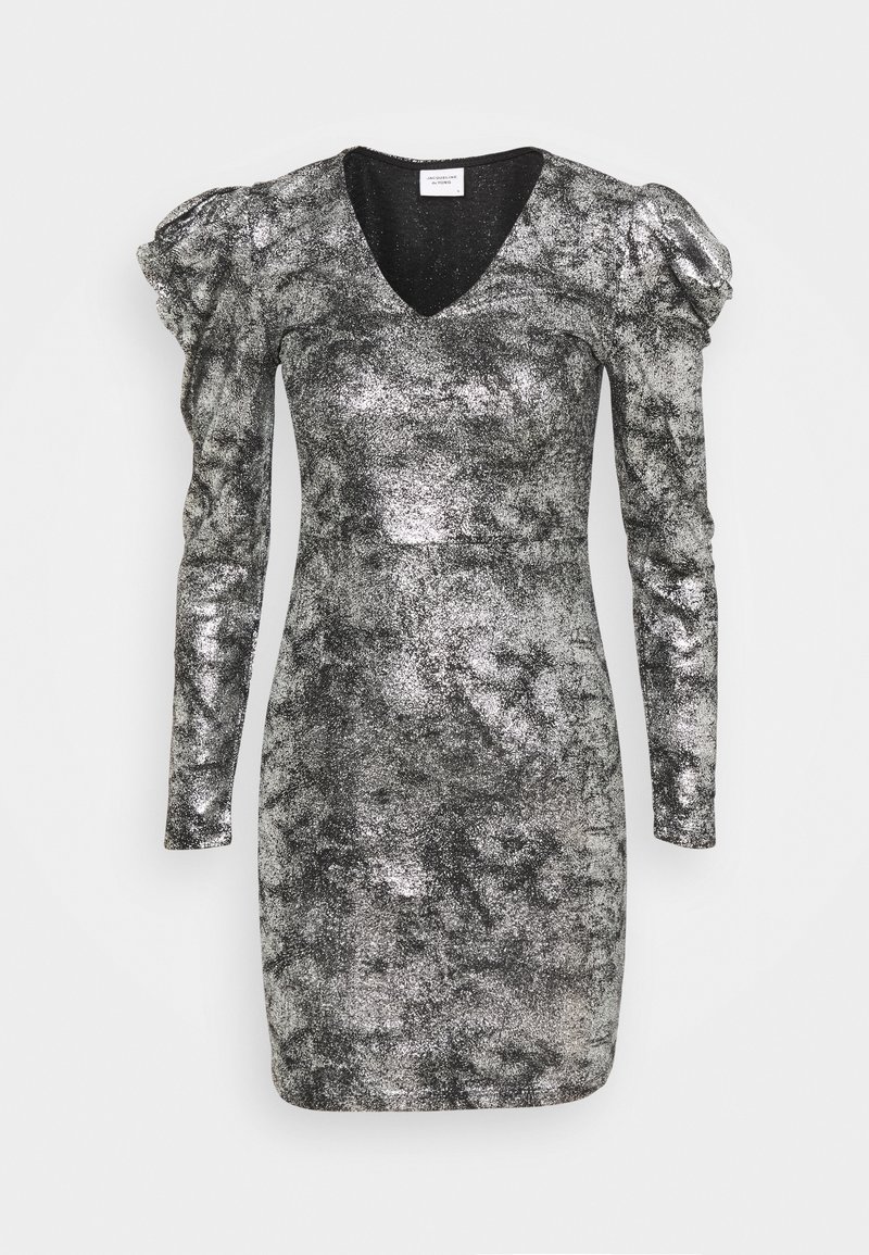 Robe manches longues argentée et noire à texture scintillante avec épaules bouffantes et décolleté en V.