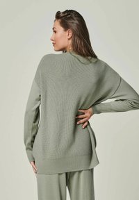 YOU LOOK PERFECT SET - BELLA - Nachtwäsche Set - darkgreen