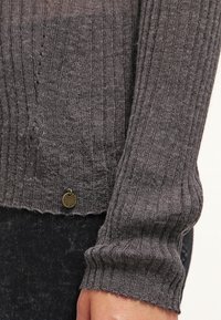 Pepe Jeans Sweter