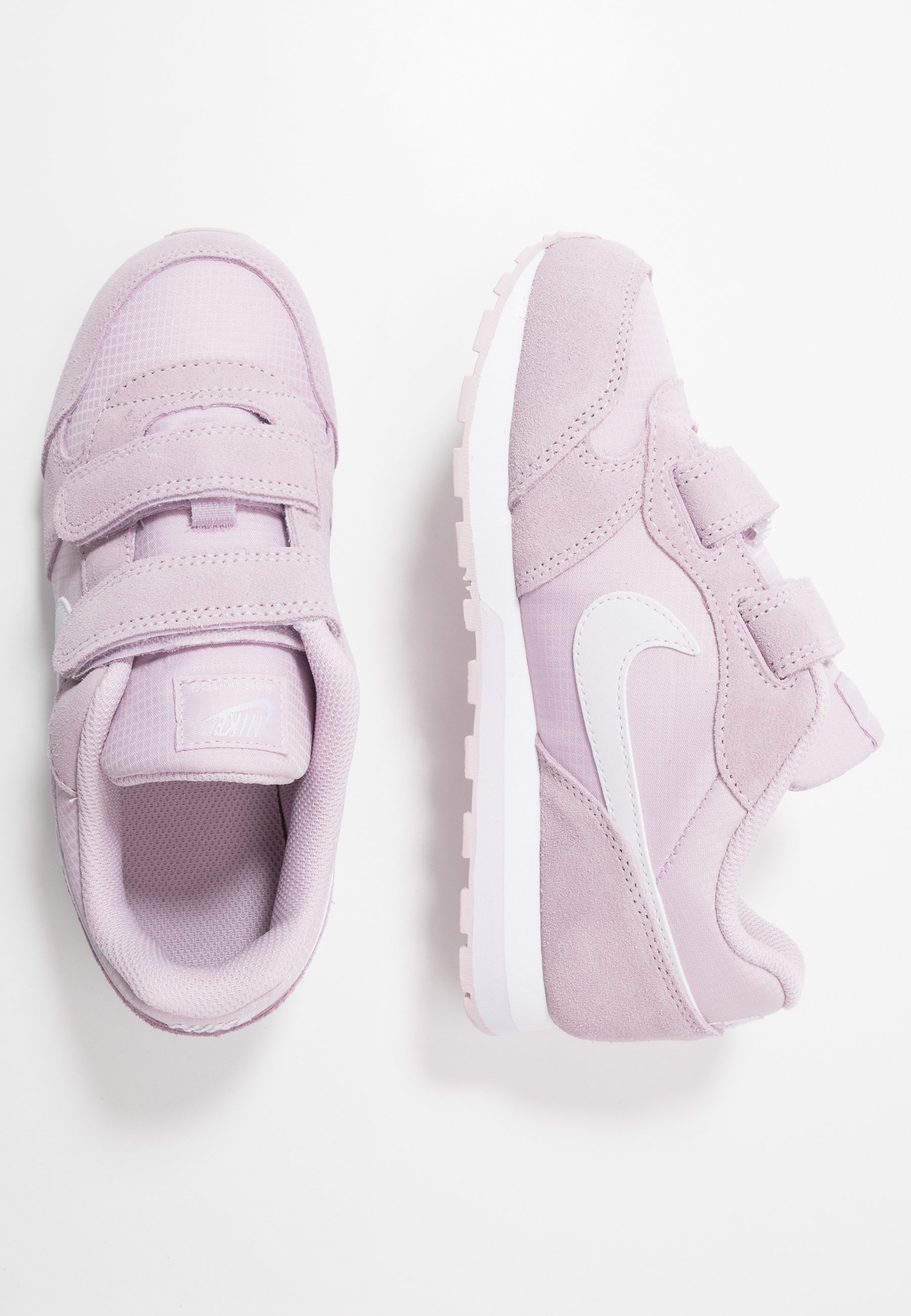 nike sportswear runner 2