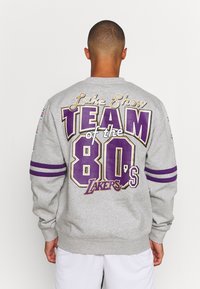 Mitchell & Ness Squadra - grey