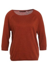 Pull en maille couleur rouille avec manches trois-quarts et large encolure ronde, design uni sans motifs ni ornements.