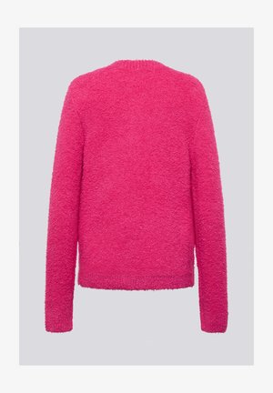 Rosa flauschiger Pullover, lange Ärmel, runder Ausschnitt, strukturierter Stoff, mittellang, schlichtes Design, keine sichtbaren Verschlüsse oder Muster.