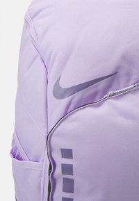 Nike Performance HOOPS ELITE - Pārgājienu mugursoma - lilac bloom/black/black
