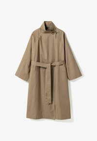 Nevybrané, grey sand