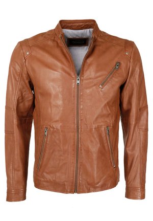 Braune Lederjacke mit Stehkragen, vorderen Reißverschlüssen und horizontal gestreiftem Futter. Verfügt über zwei Seitentaschen und eine vertikale Brusttasche.