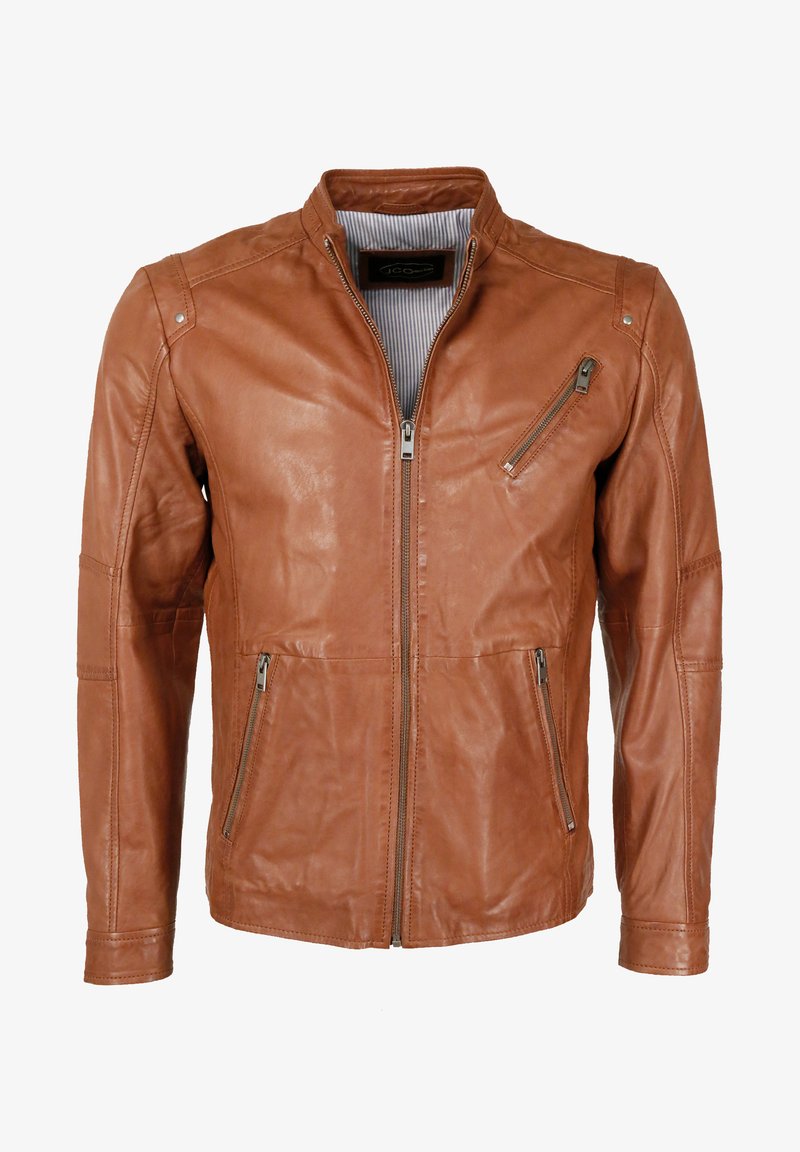 Bruine leren jas met een staande kraag, voorritsen en een horizontale streepdvoering. Beschikt over twee zijzakken en een verticale borstzak.