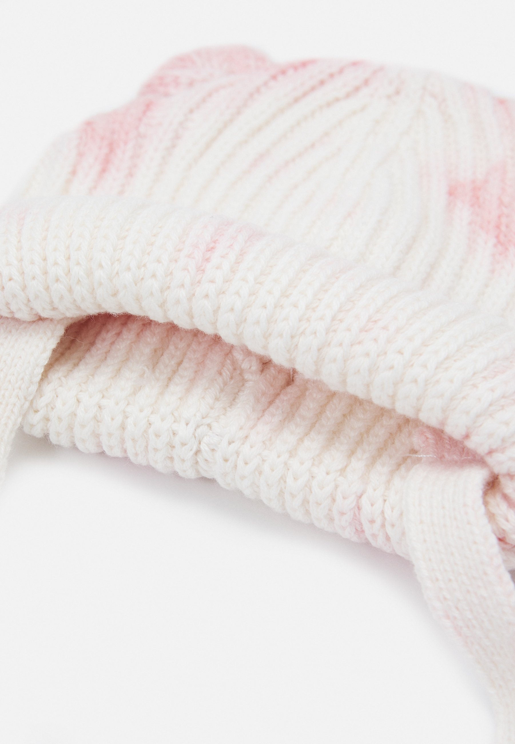 kylie jenner beanie hat