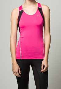 Tight sittande rosa träningslinne med svarta accenter och reflektiva detaljer, tillverkat av fuktavvisande tyg, med racerback-design.