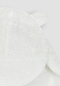 JoJo Maman Bébé REGULAR FIT - Căciulă - white