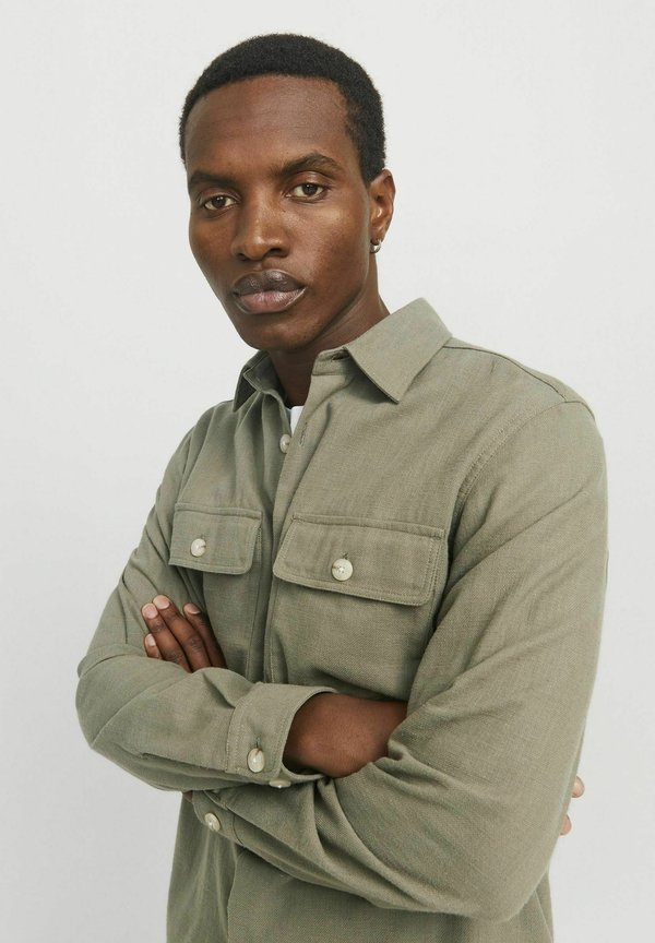 SPRING SOLID RCCRAYMOND - Shirt - tea leaf2