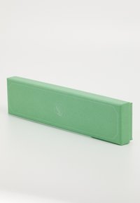 Thumbnail Image 4