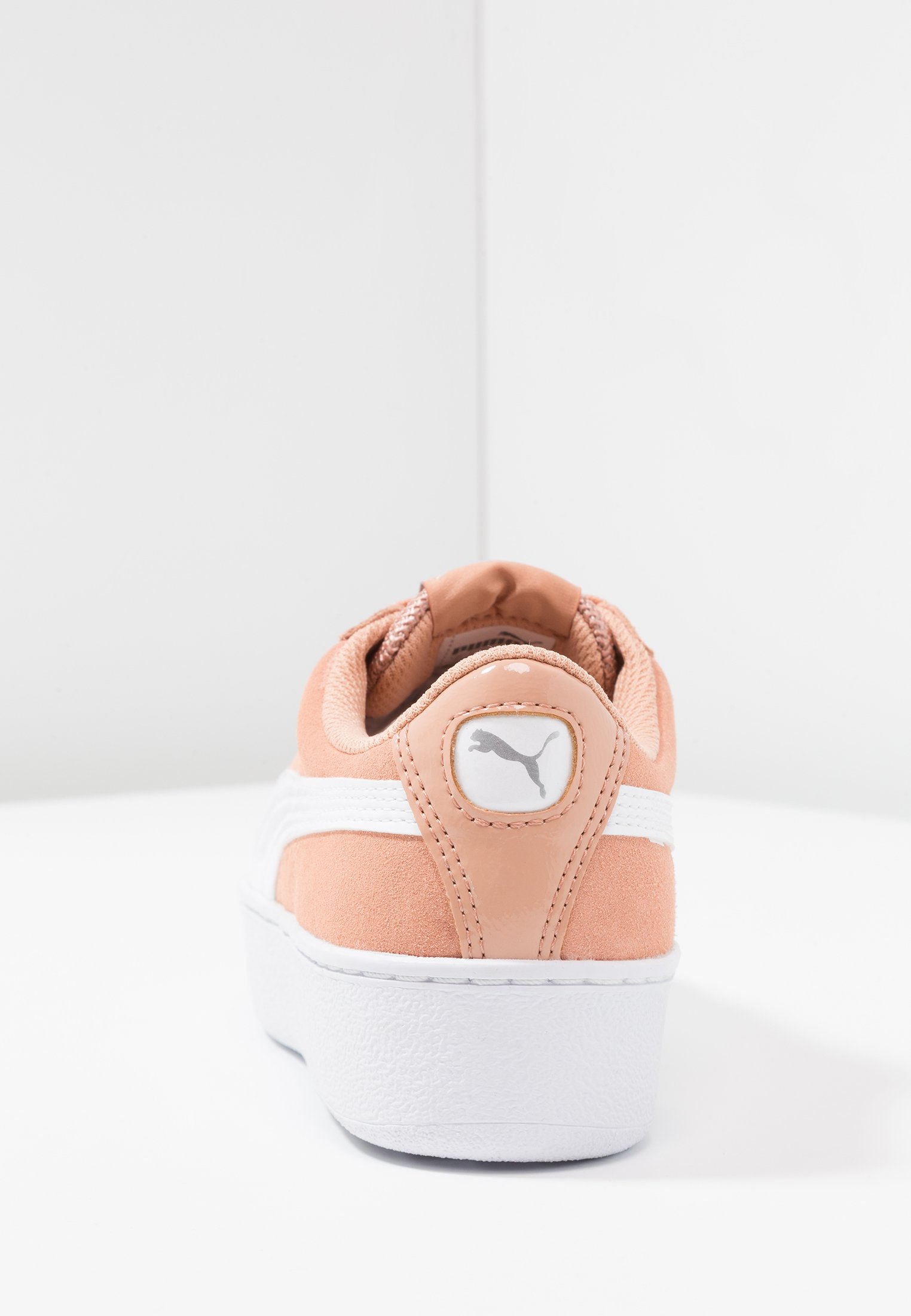 puma vikky platform coral