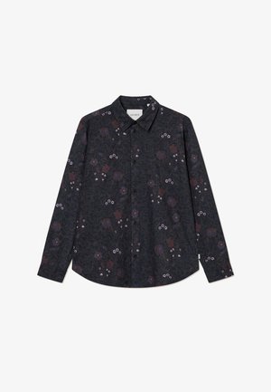 Dlouhý rukáv košile v tmavé tkanině s květinovými vzory v odstínech fialové, červené a bílé. Obsahuje límec na knoflíky a přední knoflíky.