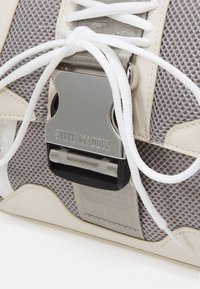 Steve Madden BDIEGO - Rankinė - grey