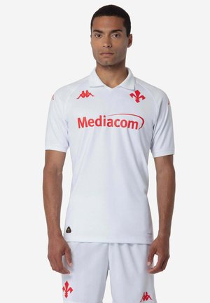 Maglia da calcio bianca a maniche corte con accenti rossi, che presenta il logo "Mediacom" e il marchio Kappa sulle spalle e sulle maniche.