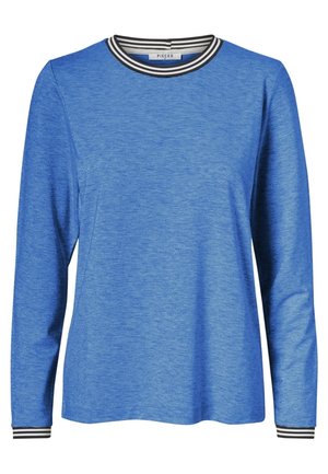 Sininen pitkähihaisen paita, jossa on teksturoitu pinta, musta-valkoinen raidallinen ribbineulekaulus ja rento istuvuus.