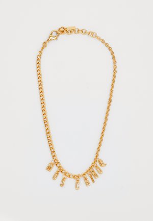Goldkette mit einem Anhänger in Form der Buchstaben "MOSCATO." Glatte Textur mit einem Karabinerverschluss und Gliedern in unterschiedlicher Größe.