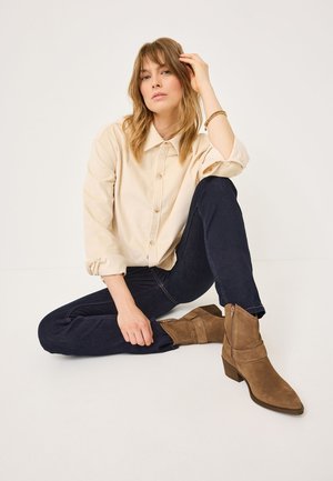 Cowboy/biker ankle boot - brown