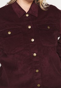 Vero Moda Curve Overhemdblouse - bordeaux