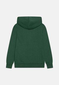 Unselected, dark green