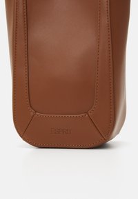 Esprit Torba preko tijela - caramel