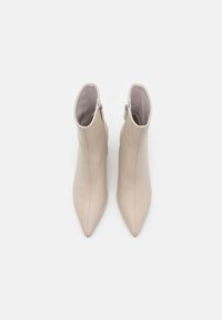 Steve Madden LULAH - Ankelboots - bone