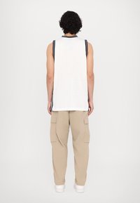EA7 Emporio Armani TANK - Viršus - star white