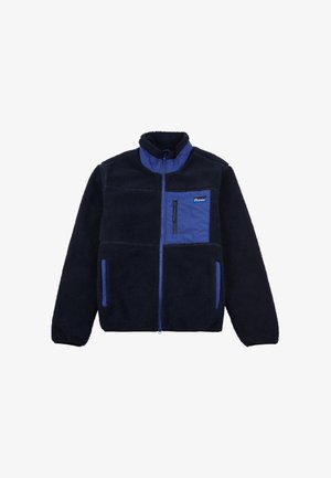 Fleecejacke in Marineblau mit einer kontrastierenden hellblauen, mit Reißverschluss versehenen Brusttasche, zwei Fronttaschen, hohem Kragen und weicher Textur.