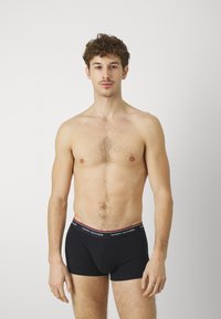 Tommy Hilfiger - PREMIUM ESSENTIALS TRUNK 3 PACK - Trunks - hunter/grey heather/desert sky Thumbnail Image 1