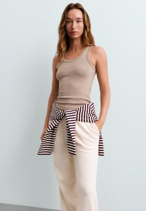 OYSHO, FITTED RIB STRAP T-SHIRT WITH COTTON AND MODAL - Top - beige