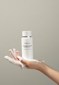TIRTIR HYDRO BOOST ENZYME POWDER WASH - Gesichtsreinigung - -