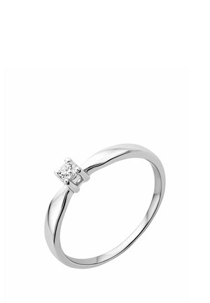Ring - white gold