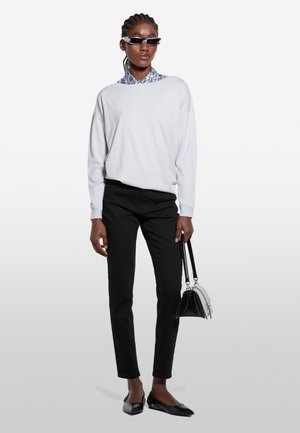 Sisley, DARK GRAY BOAT NECK SWEATER - Strickpullover - grey