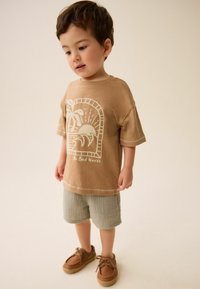 Next SHORT SLEEVE CHARACTER - Triko s potiskem - tan brown