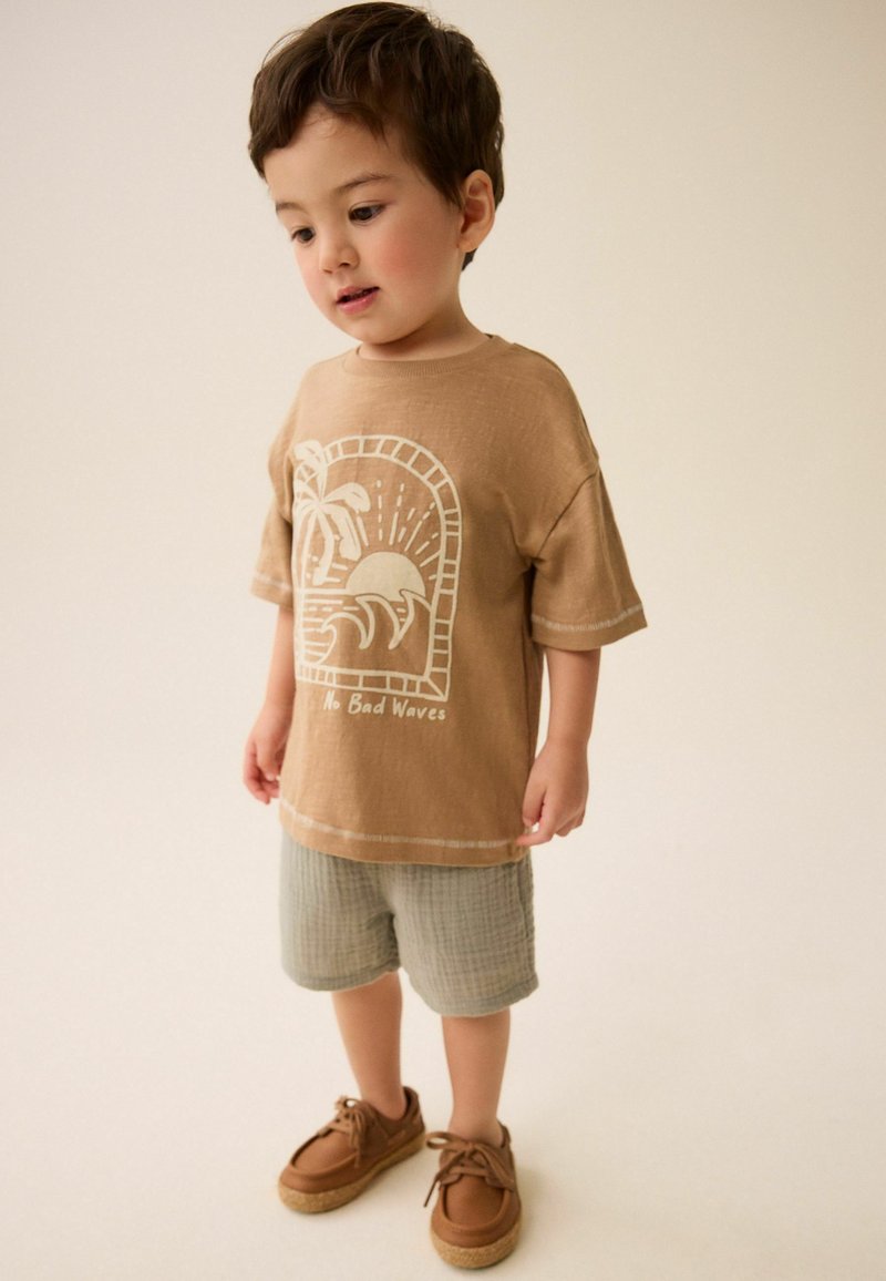 Next SHORT SLEEVE CHARACTER - Triko s potiskem - tan brown