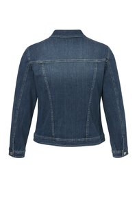 Donkerblauwe denimjack met een klassieke kraag en lange mouwen. Voorzien van gestikte panels en knoopmanchetten, met een kortere achterkant.