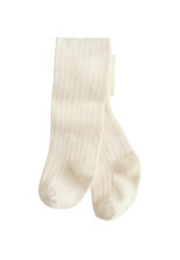 Chaussettes côtelées de couleur crème avec une texture douce, présentant une forme classique et un orteil arrondi, adaptées à diverses occasions.