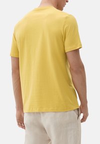 s.Oliver LOGO - T-shirt print - gelb