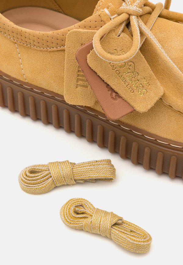 TORHILL LO - Casual lace-ups - golden tan2