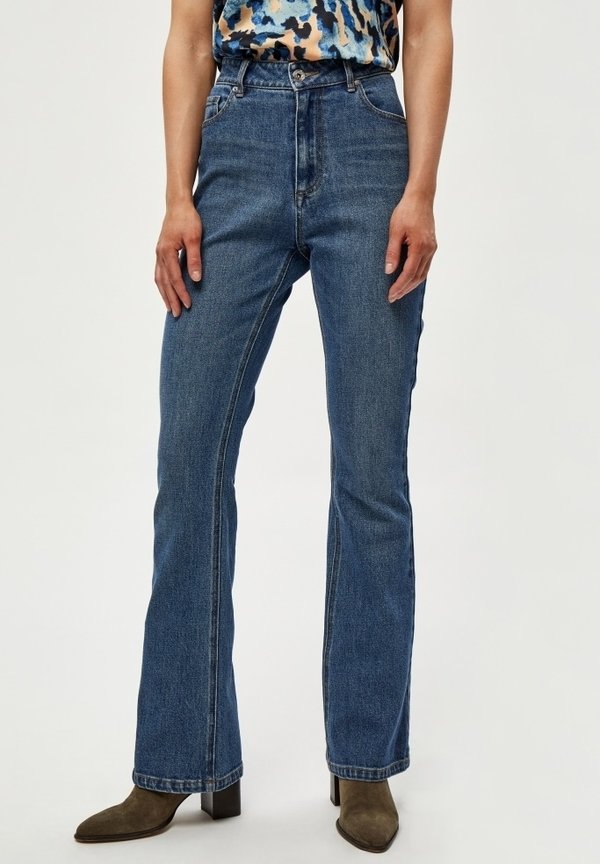 LINDA - Flared Jeans