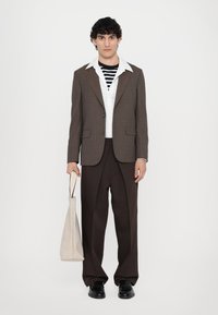 OFFICINE GENERALE KENT - Suknjič - taupe