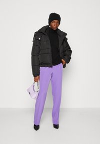 ONLY ONLEVI CARGO PUFFER JACKET - Téli dzseki - black