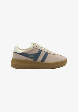 Sneaker Gola beige e blu con lacci bianchi, suola spessa in gomma e collarino imbottito sul tallone, mostrata dal lato esterno.