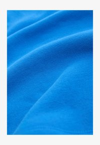 Neselectat, bright blue porto city graphic