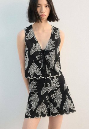 ADULT - Shorts - black