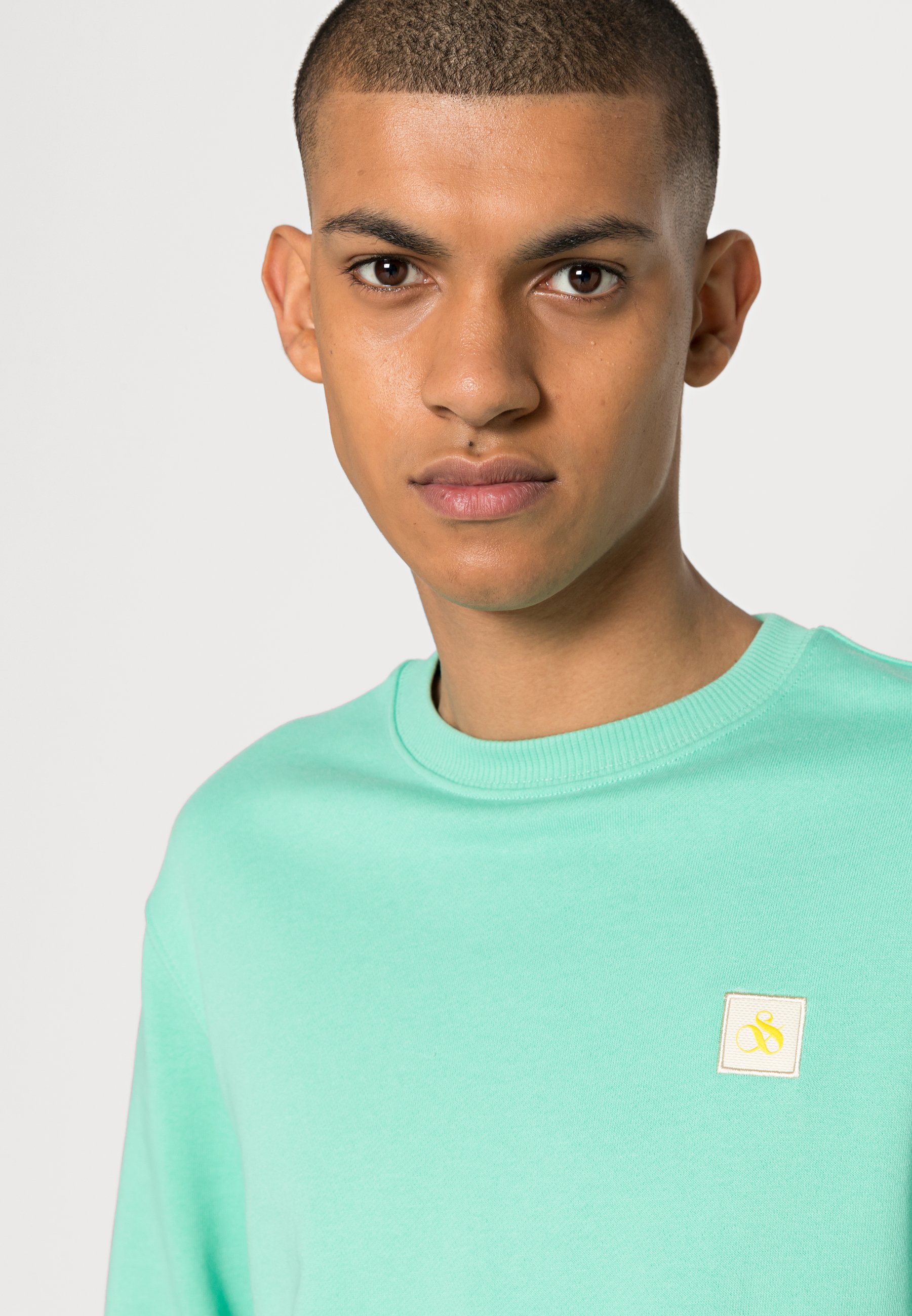 Scotch \u0026 Soda SEASONAL ESSENTIAL 